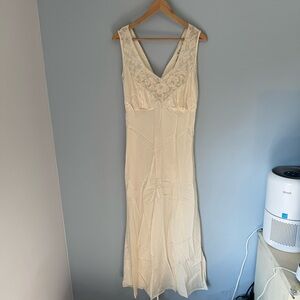 Elegant Cream Lace Nightgown